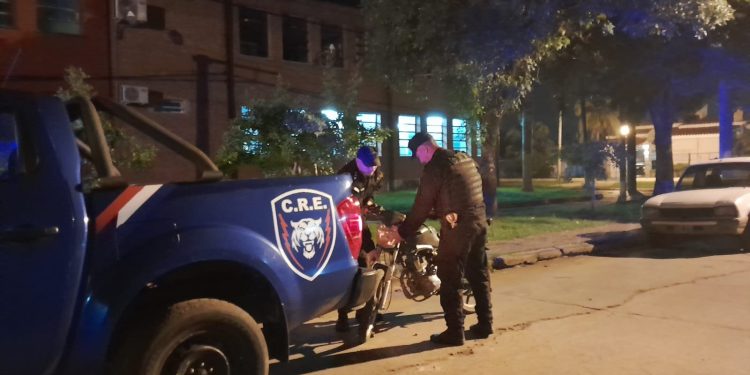 Motociclista Detenido por Resistencia a la Autoridad en Villa Ocampo.