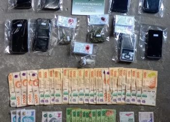 Operativo Antinarcóticos en Villa Ocampo: Detención y Secuestro de Estupefacientes.