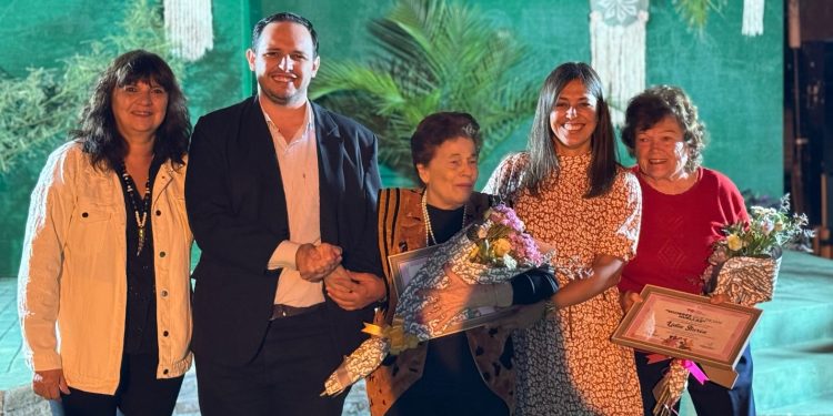 HOMENAJE A MUJERES OCAMPENSES