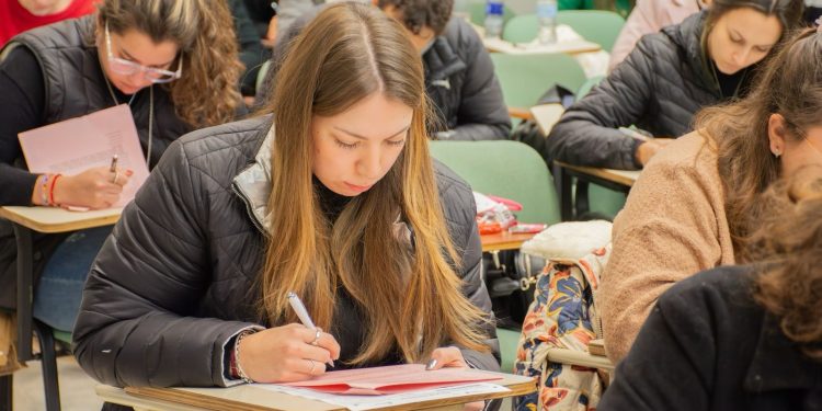 Se encuentra abierta la inscripción al concurso de Residencias de Salud.