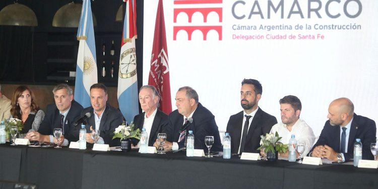 Enrico: “La racionalización del gasto público nos permite que los impuestos vuelvan en obras para los santafesinos”.