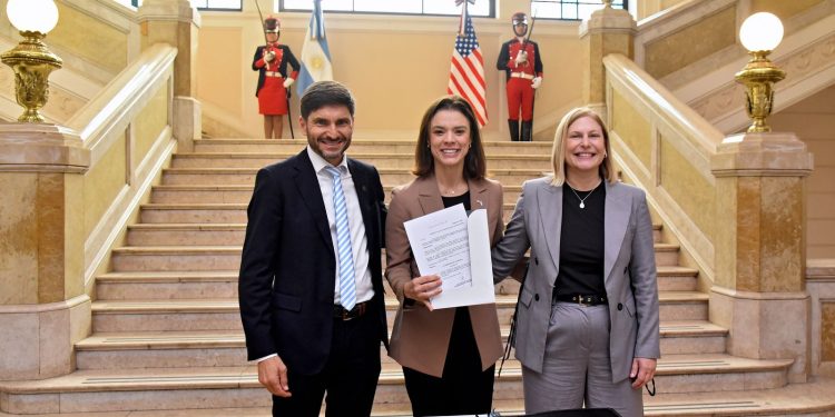 Pullaro se reunió con la embajadora interina de los Estados Unidos en Argentina.