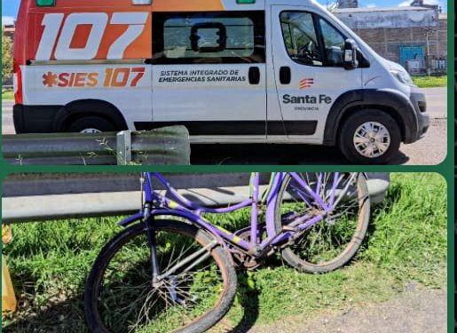“Accidente de Tránsito en Villa Ocampo: Colisión entre Ambulancia y Bicicleta”.