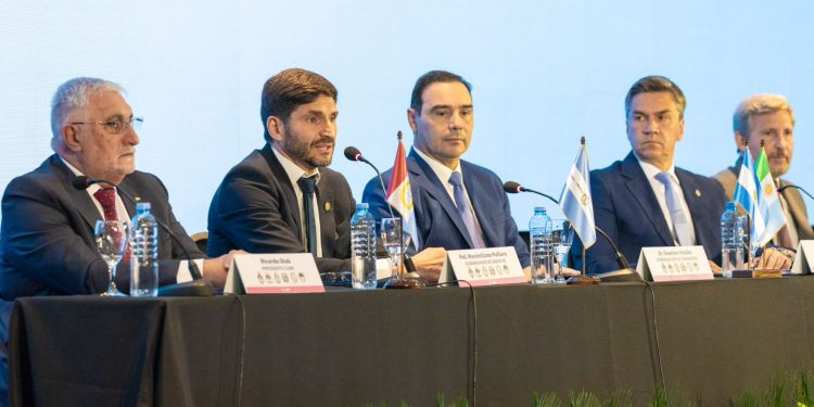 Pullaro en la Región Litoral: “Queremos que los recursos que van del interior a Buenos Aires, vuelvan y generen un círculo virtuoso que nos haga crecer”.