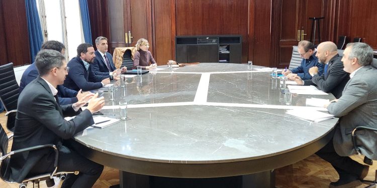 Santa Fe gestiona ante Nación medidas de protección de la industria por el ingreso de maquinaria usada.