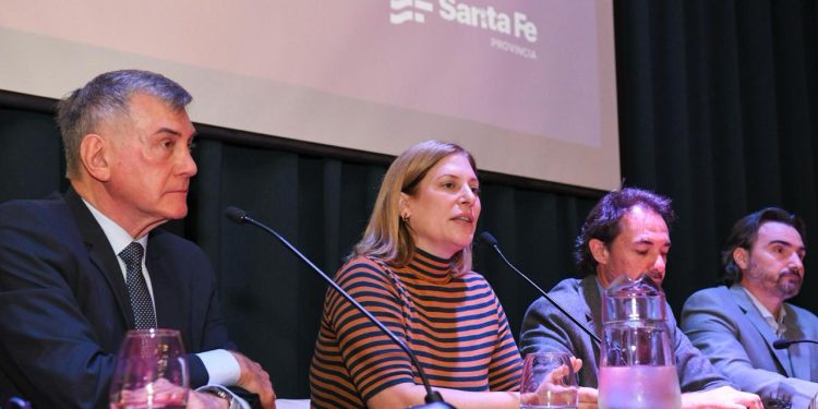 El gobierno de Santa Fe realizó una jornada debate sobre Seguridad Social.
