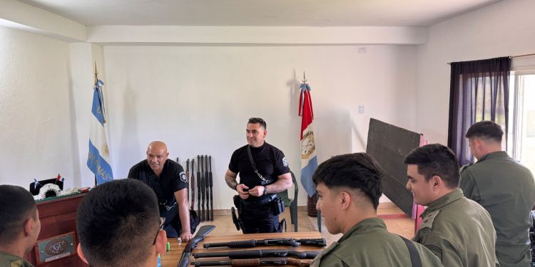 CAPACITACIÓN PARA EL PERSONAL DE LA DIRECCIÓN GENERAL DE SEGURIDAD RURAL LOS PUMAS.