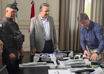 Provincia incorporó detectores de metales para el Servicio Penitenciario y la Policía.