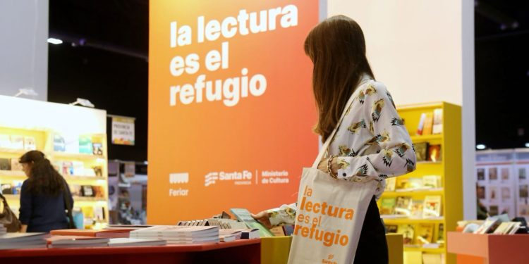 La Provincia de Santa Fe se destaca en la Feria Internacional del Libro de Buenos Aires.