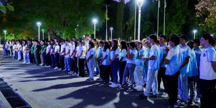 VILLA OCAMPO: ALUMNOS DE 3º AÑO PROMETIERON LEALTAD A LA CONSTITUCIÓN NACIONAL.