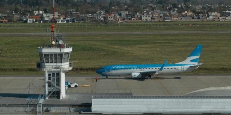 El Aeropuerto Internacional de Rosario sumará tres frecuencias semanales a Chapelco.