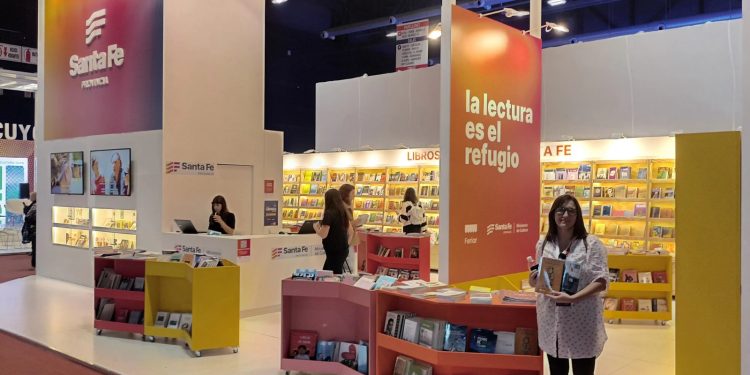 VILLA OCAMPO: VISITA A LA 49º FERIA INTERNACIONAL DEL LIBRO DE BUENOS AIRES.