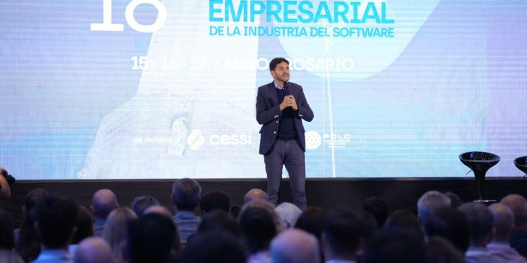 Pullaro destacó que “la puesta en valor del conocimiento, la ciencia y la tecnología para potenciar nuestra matriz productiva”.