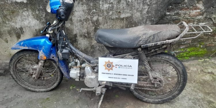 “Resuelven Caso de Robo de Motocicleta en Florencia”.
