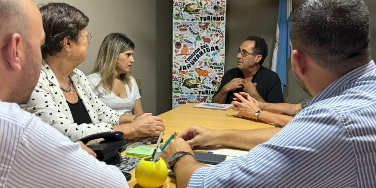 La cultura nos une: Mancini junto a la Asociación de Museos del norte.