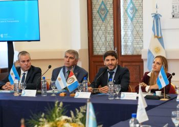 Pullaro: “La nueva Constitución debe consagrar la información publica y la transparencia”.