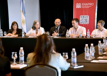 Para la Provincia, “las modificaciones a la ley de cabotaje son una oportunidad para potenciar el desarrollo de la Hidrovía”.