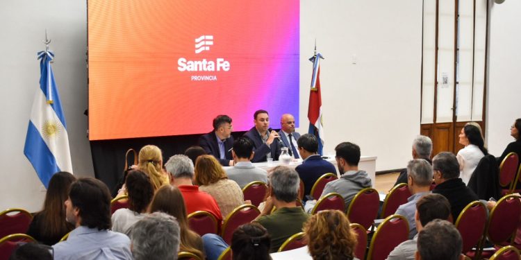El Gobierno Provincial capacitó a más de 500 empresas para ser potenciales proveedoras del Estado santafesino.