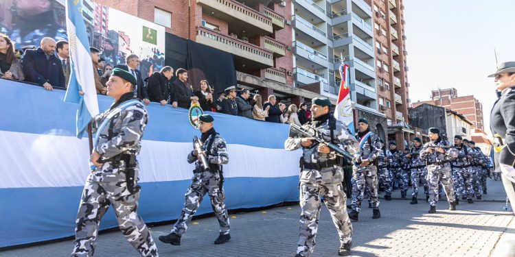 Con música, gastronomía tradicional y un desfile, Provincia celebra el 215° aniversario de la Revolución de Mayo en Santa Fe.