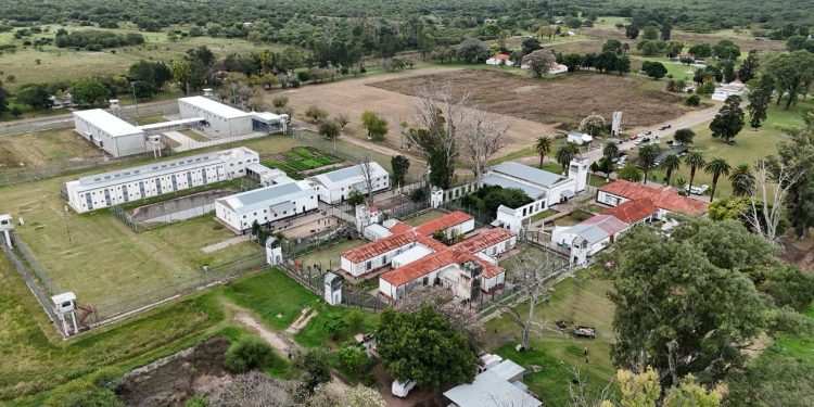 Santa Fe Acá: a un año de inicio del programa que lleva servicios de la Provincia a territorio, se hicieron 13.000 DNI.