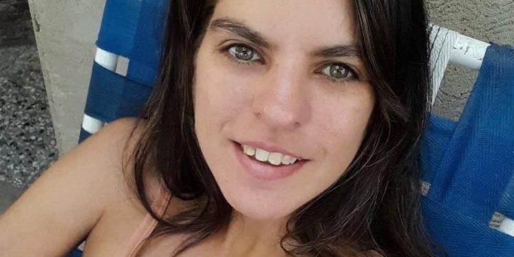 Oficial: Confirman el fallecimiento de María Debárbora víctima de femicidio en Villa Ocampo.