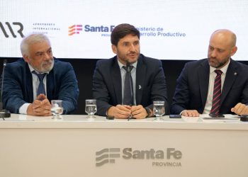 Pullaro sobre Exporta Simple: “Rompimos el monopolio de Ezeiza y tenemos el primer aeropuerto que exporta desde el interior del país”.