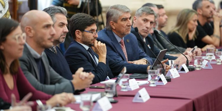 Junta Provincial de Seguridad: Pullaro detalló indicadores de criminalidad, cobertura judicial y obra penitenciaria.