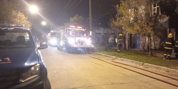 Las Toscas: Principio de incendio en una vivienda por un cortocircuito.