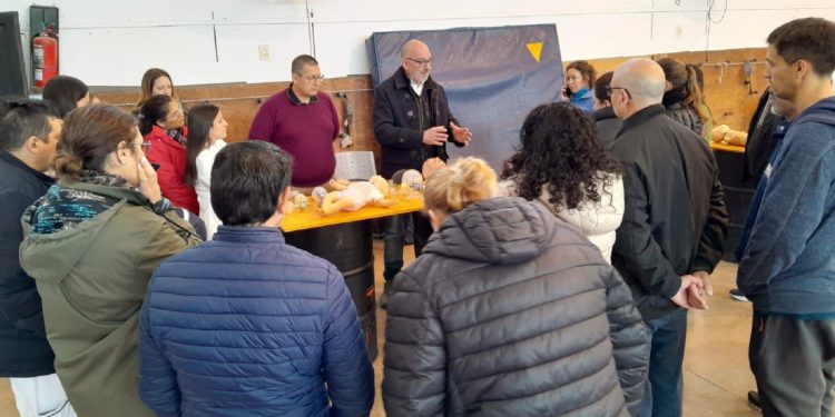 Samco de Villa Ocampo: Provincia continuó el trabajo con el equipo de salud, con una jornada práctica sobre emergencias pediátricas.