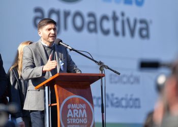 Pullaro en Agroactiva: “Quiten las retenciones para que cada peso que genere el campo quede en la región”.