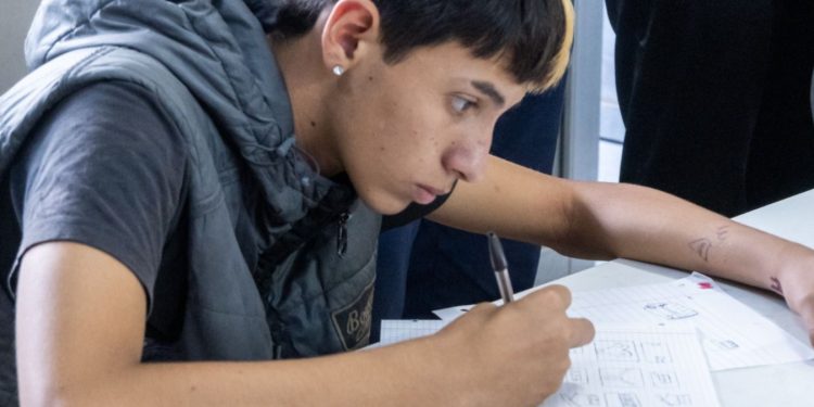 Programa “Quedate”: está abierta la inscripción a las tutorías virtuales para finalizar la Secundaria.