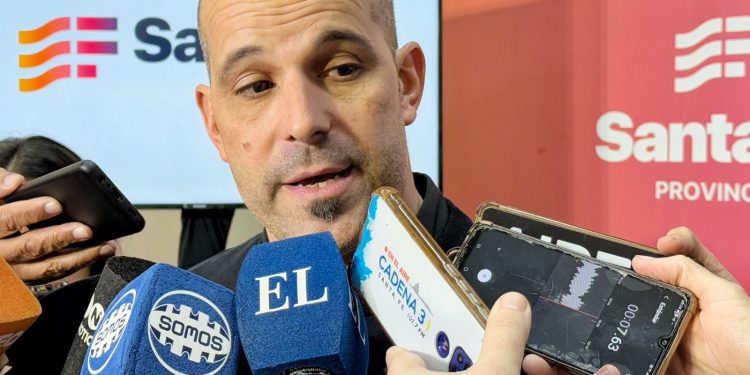 Olivares sobre la autorización para créditos: “Es un fuerte respaldo a un gobierno en función de la credibilidad, porque lo que dice, lo hace”.