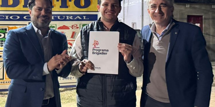 VILLA OCAMPO: SE INAUGURARON 900 METROS DE ILUMINACIÓN ESPECIAL.