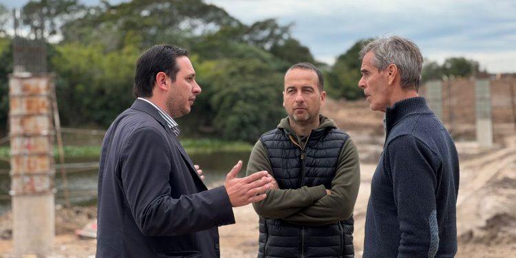 VILLA OCAMPO: VISITA DEL DIRECTOR DE VIALIDAD PROVINCIAL.