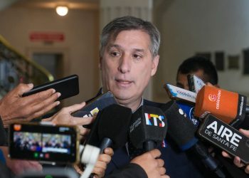 El ministro de Economía anunció que este viernes 20 estará disponible el medio aguinaldo.