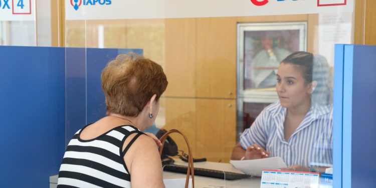 En Santa Fe, los jubilados y pensionados provinciales ya no gastan más del 5 % de sus haberes en medicamentos.
