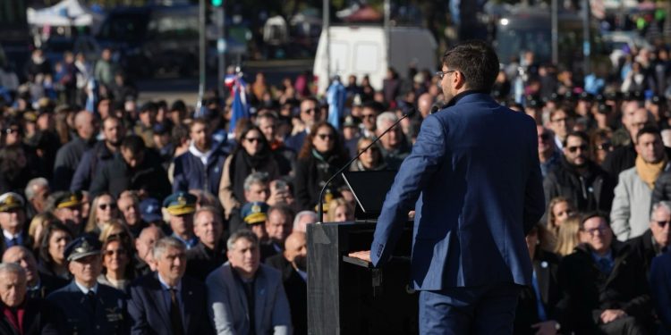 Pullaro: “Tenemos que volver a una Nación federal y que los recursos del interior vuelvan en las obras que necesitamos”.