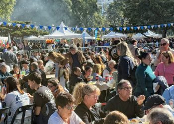 Día de la Bandera: Rosario vive una jornada de fiesta popular.