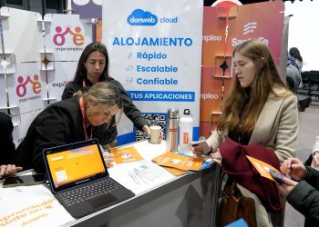 Segunda Expo Empleo en Rosario: más de 7.500 personas participaron de la feria que conecta talentos con oportunidades laborales.