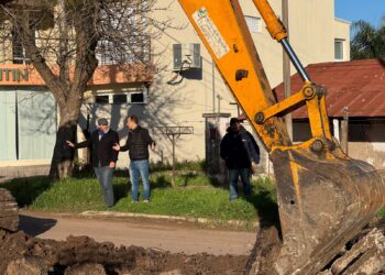 VILLA OCAMPO: SE REPAVIMENTA UNA CUADRA DE LA CALLE ALBERDI (BARRIO NORTE).
