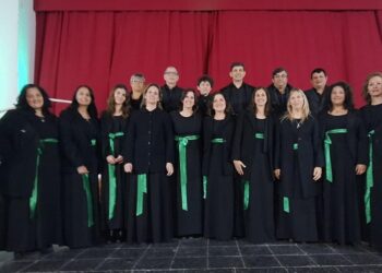 VILLA OCAMPO: EL CORO POLIFÓNICO MUNICIPAL PRESENTÓ LA “MISA CRIOLLA” EN TOSTADO.