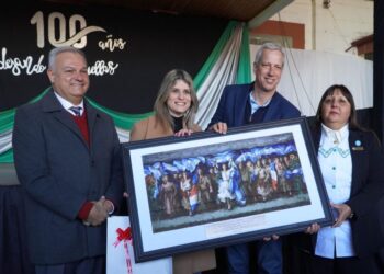 La Diputada Mancini acompañó los festejos por los 100 años de la Escuela N° 469.