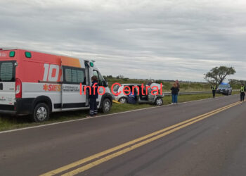 Accidente entre automóvil y camión en Las Garcitas.