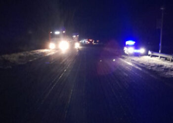 Florencia: Despiste y vuelco de un camión en la curva de Speranza: solo daños materiales.