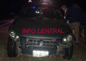 SOMBRERITO: Despiste de una camioneta en Ruta 11: una mujer fue asistida por personal médico.