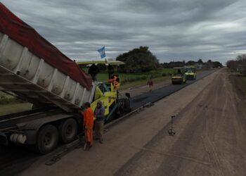 Otra obra que cambiará la vida a miles de vecinos: Provincia avanza con la pavimentación del acceso a Moussy.