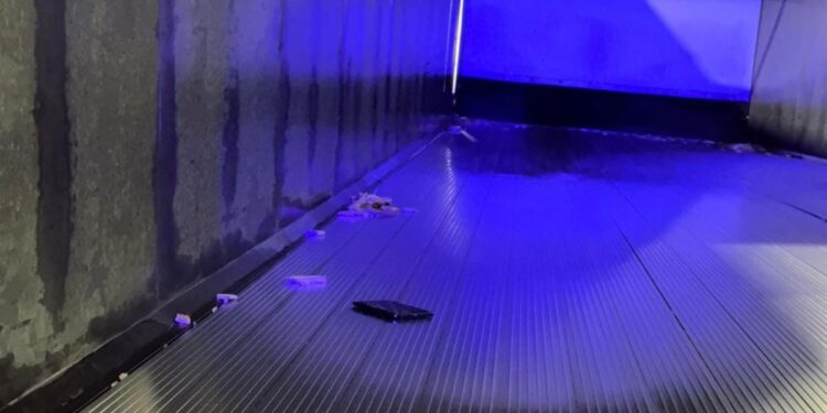 Camionero detenido en Villa Ocampo tras robar un celular en un comedor de Las Garzas.