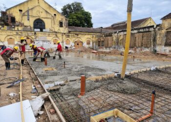 Cárcel de Coronda: Provincia comenzó el hormigonado para construir cuatro pabellones nuevos.