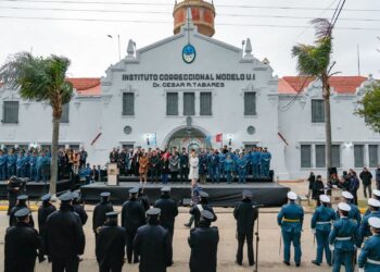 Pullaro: “Santa Fe es ejemplo en América Latina por la baja del delito y de la violencia”.