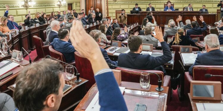 Hasta el 27 de julio se pueden presentar proyectos para la Reforma de la Constitución de Santa Fe.